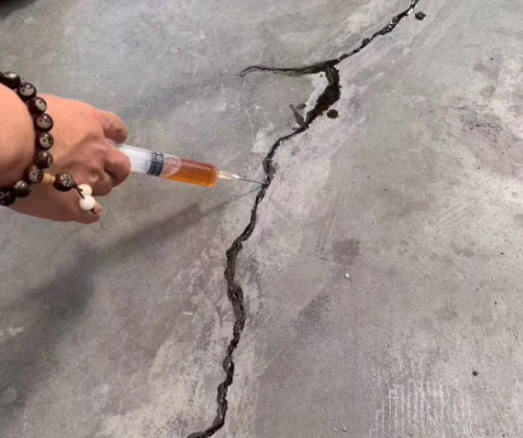 伽师混凝土裂缝修补技术详解​